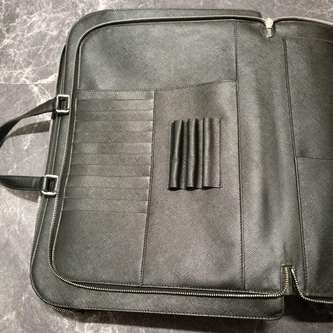 美品PRADAプラダ　サフィアーノ三角ロゴレザー　ビジネスバッグ書類鞄ブリーフ