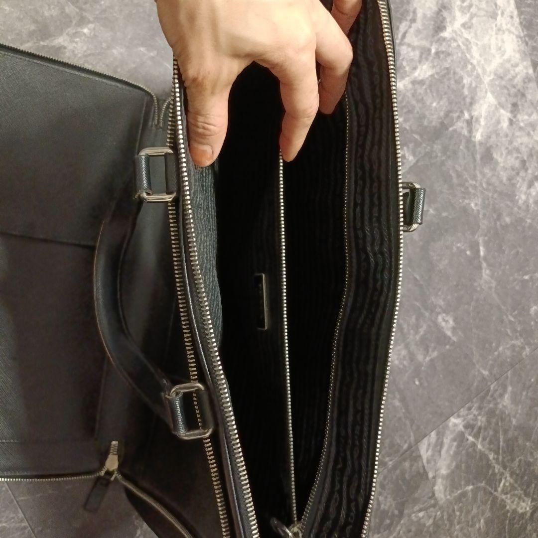 美品PRADAプラダ　サフィアーノ三角ロゴレザー　ビジネスバッグ書類鞄ブリーフ