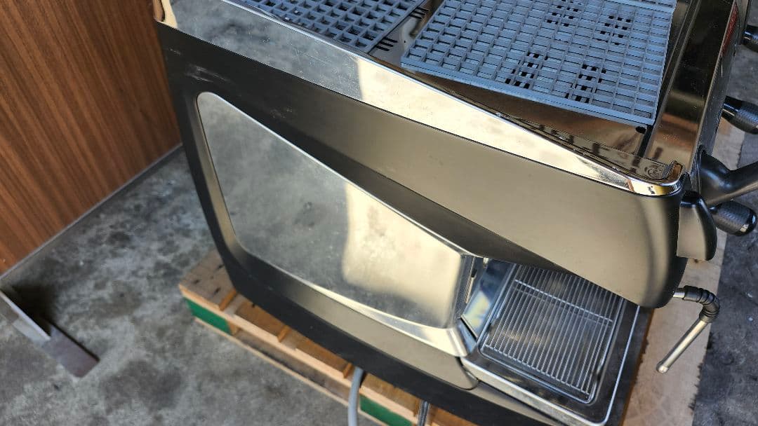 nuova SIMONELLI AURELIA II エスプレッソマシン