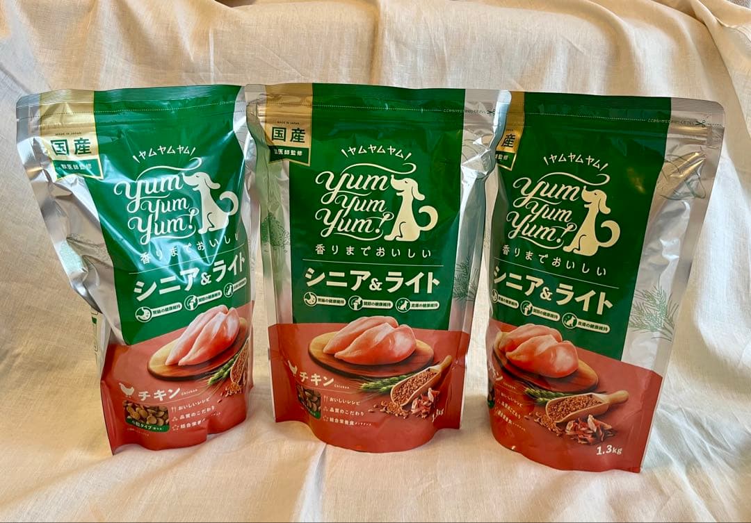 【3袋セット】ヤムヤムヤム　チキン　シニア&ライト　1.3kg×3袋