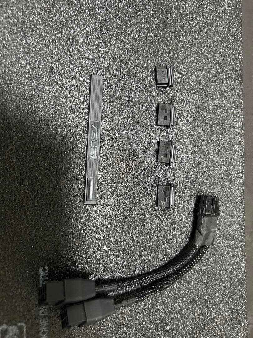 グラフィックボード・グラボ・ビデオカード ASUS GeForce RTX 4070 Super 12GB