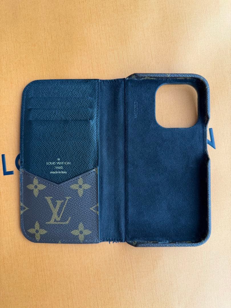 Louis Vuitton 手帳型ケース iPhone15pro