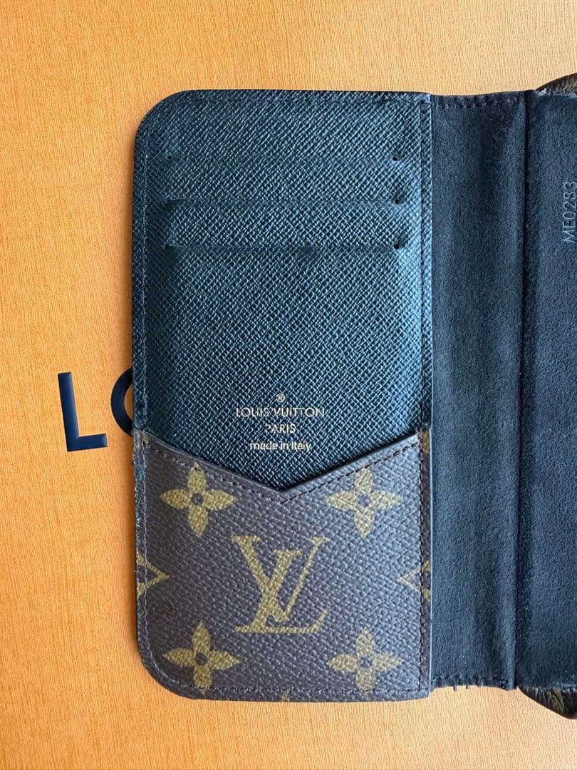 Louis Vuitton 手帳型ケース iPhone15pro