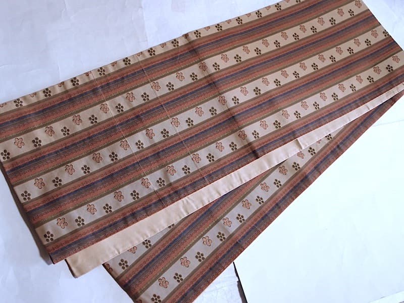 袋名古屋帯（縞に梅鉢文）長372　全通総柄　正絹美品