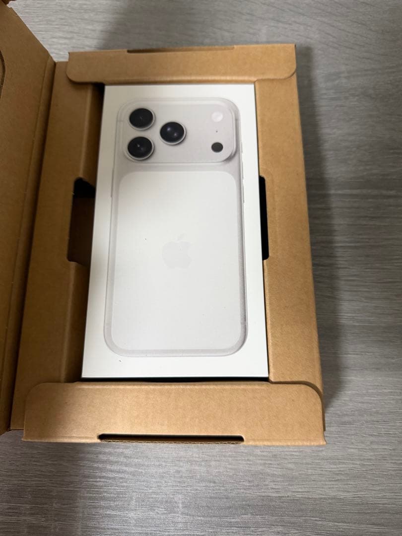 【新品未開封】iPhone17 Pro 256GB シルバー