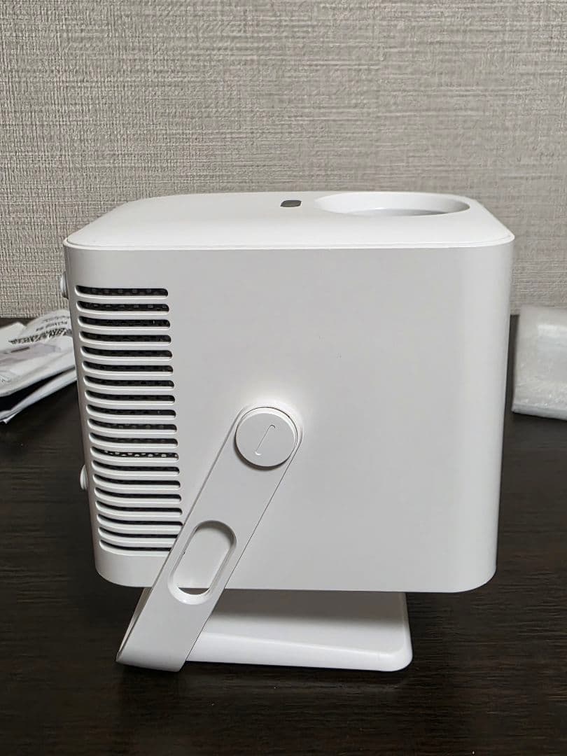 ✨2025年最新✨美品✨HD MULTIMEDIA 小型プロジェクター　白