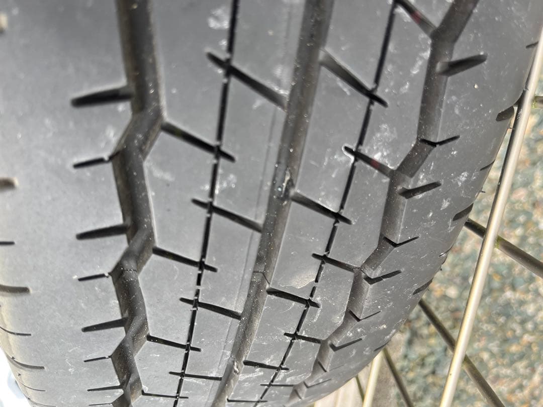 ハイエース　純正　DUNLOP 195/80R15 タイヤホイール4本セット