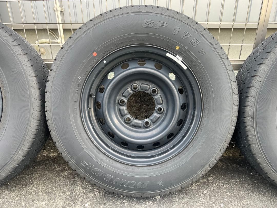 ハイエース　純正　DUNLOP 195/80R15 タイヤホイール4本セット