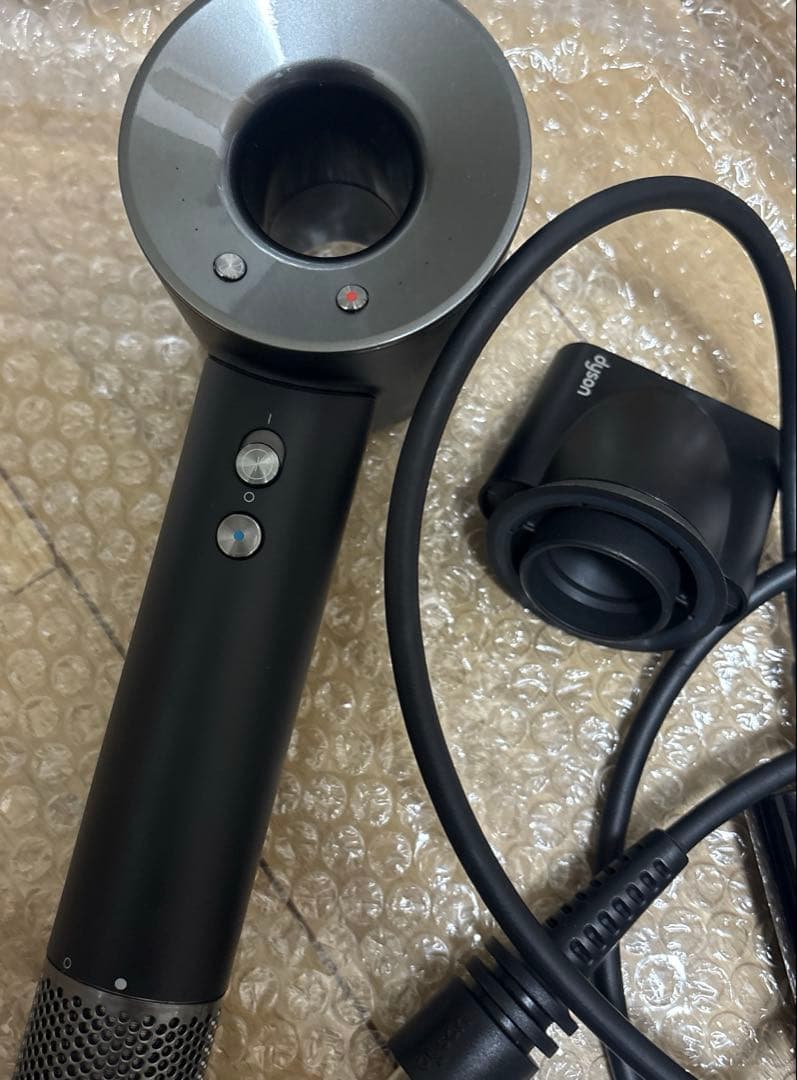 ドライヤー　ダイソン