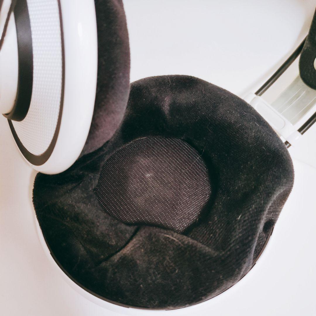 AKG Q701 ヘッドホン ホワイト オープン型 有線 ケーブル付き