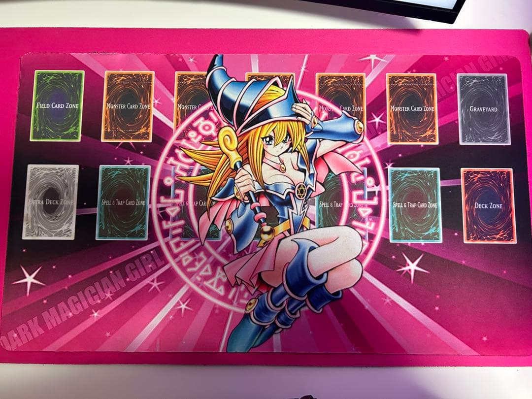 ブラックマジシャンガールプレイマット