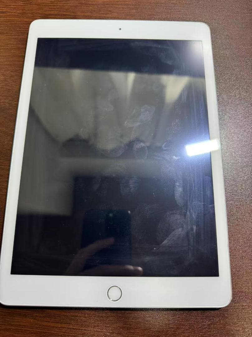 iPad 第8世代　128GB Wi-Fiモデル