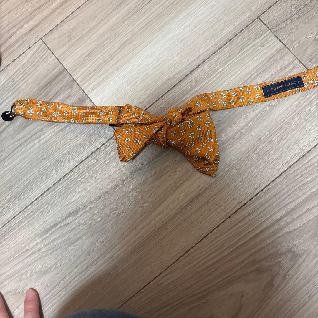 トリートドレッシング　花柄蝶ネクタイ、ポケットチーフ