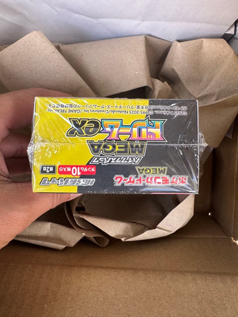 シュリンク付　未開封　ポケモンカードゲーム　MEGAドリームex BOX