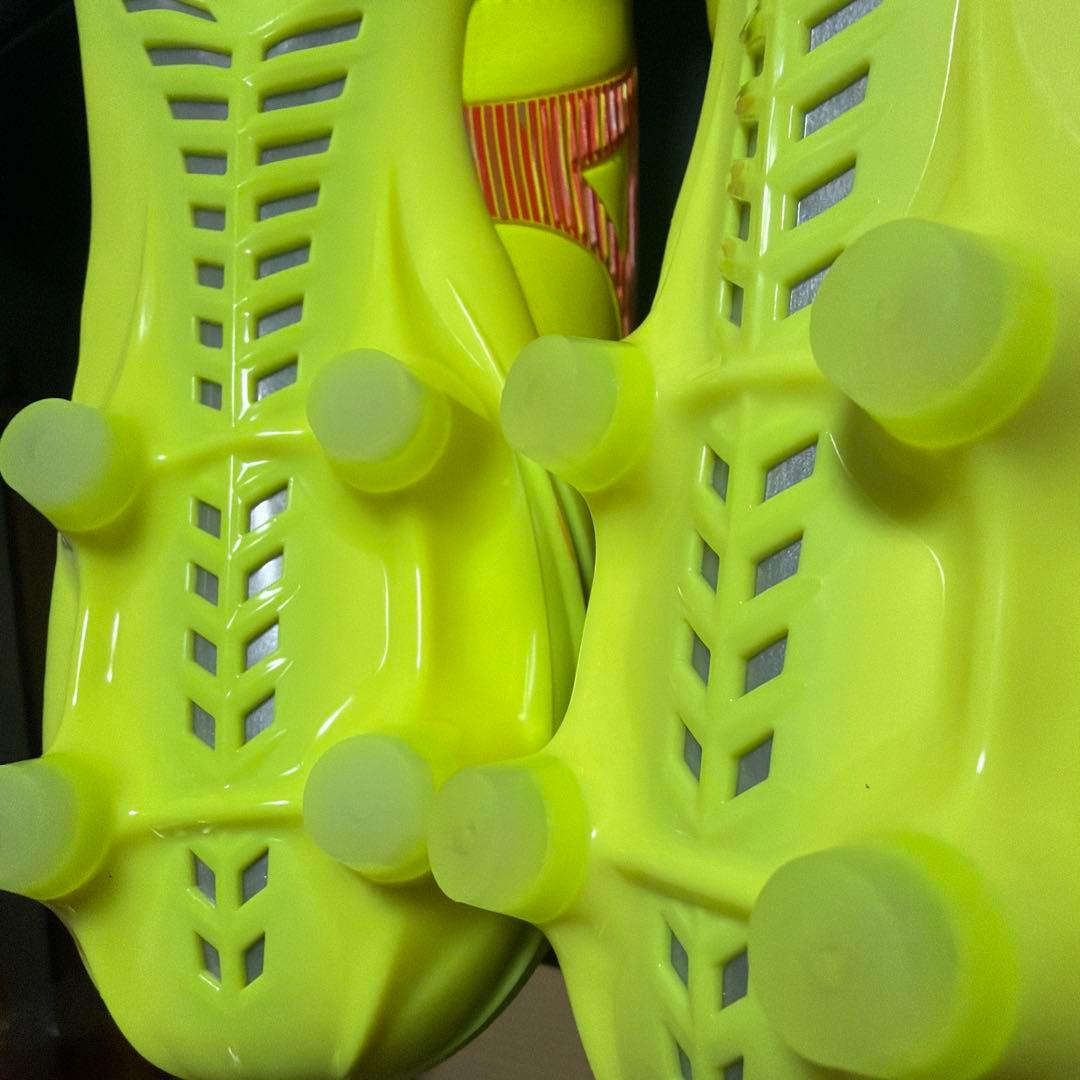 新品 ミズノ モレリアネオ4ジャパン 28㌢ P1GA243045