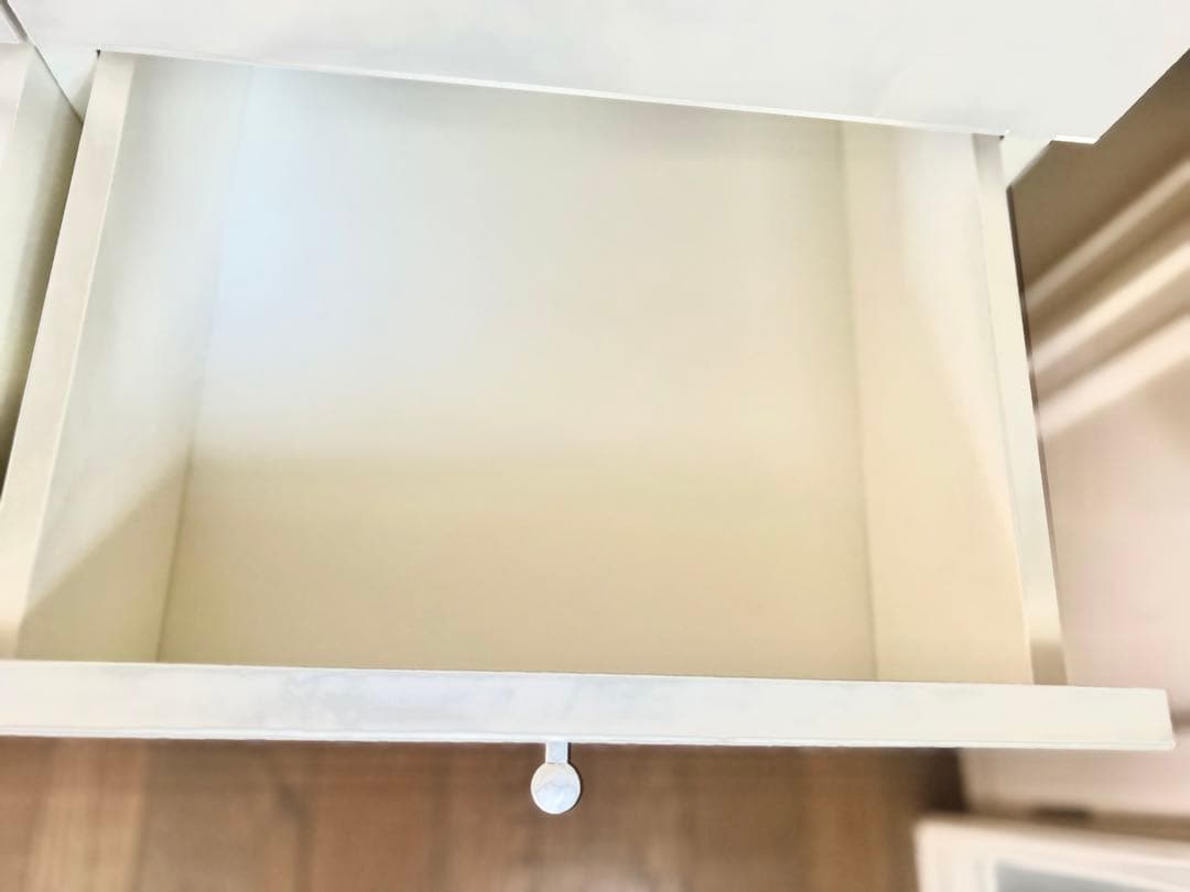 取手部分がまるっこくて可愛いチェスト白　11杯　5段