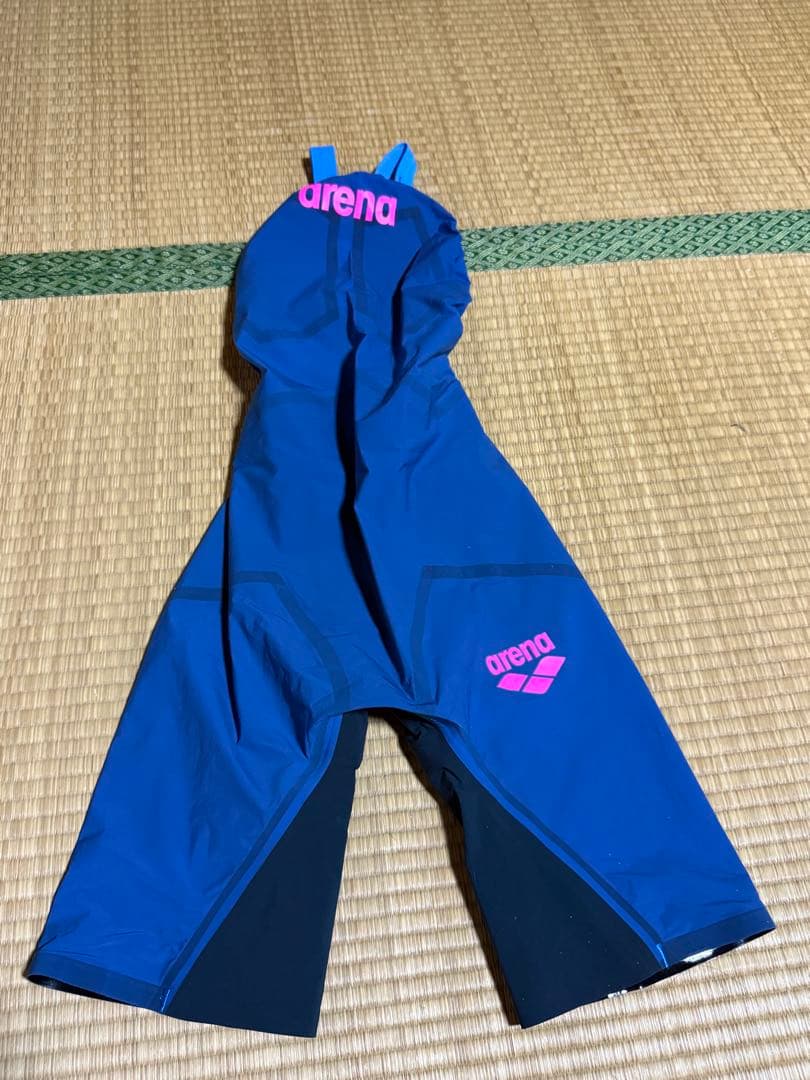 試着のみ　最新　アリーナ　高速水着　競泳水着　アクアフォースストームCP S