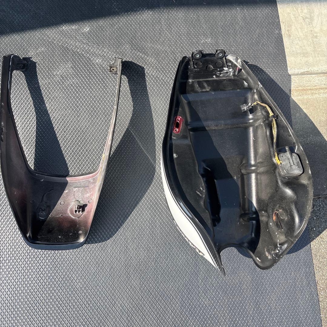 y*u様 ゼファー400純正タンク　テールカウル