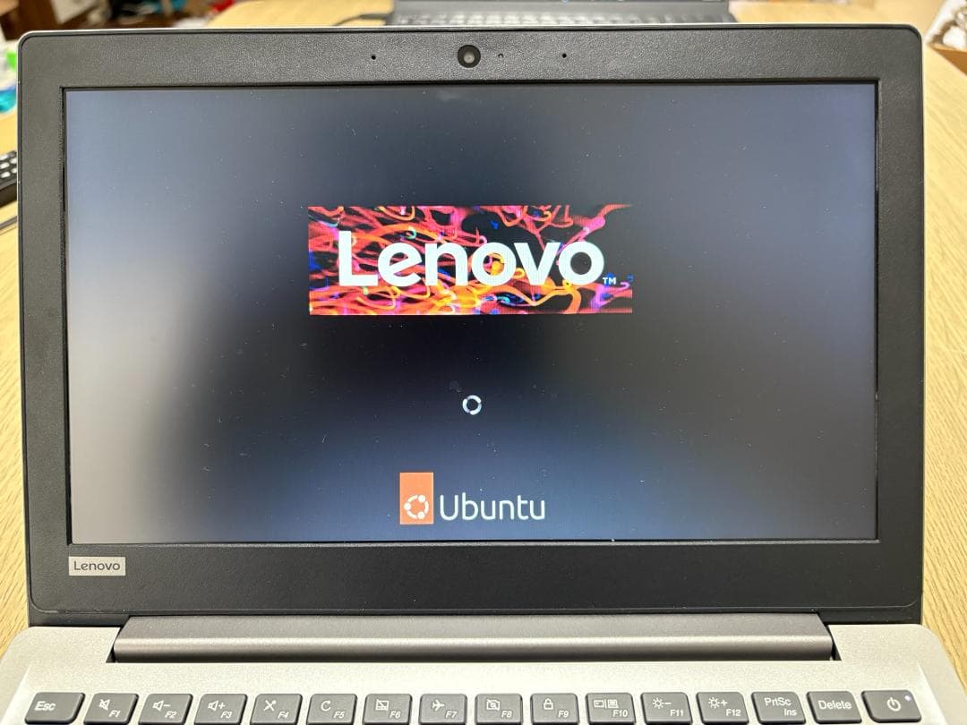 ２つのOSのコンパクトPC chrom os & Ubuntu 2in1