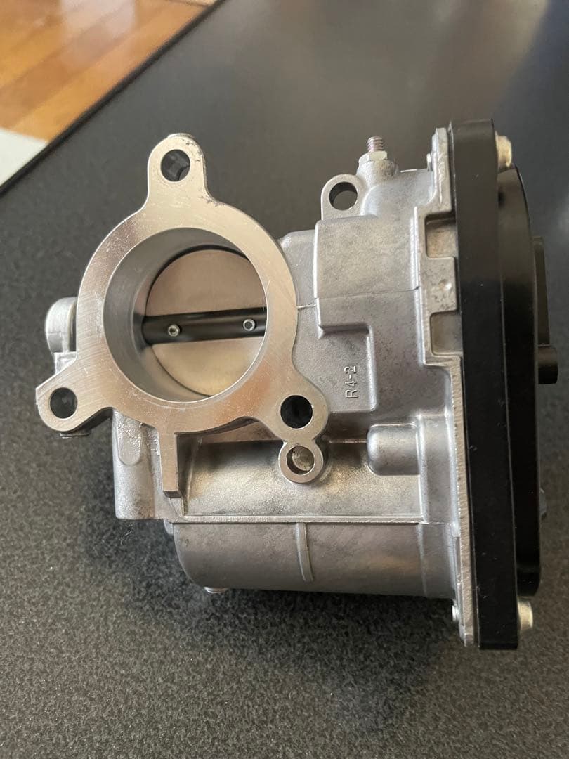 ラージサイズスロットル　R06Aエンジン搭載車用