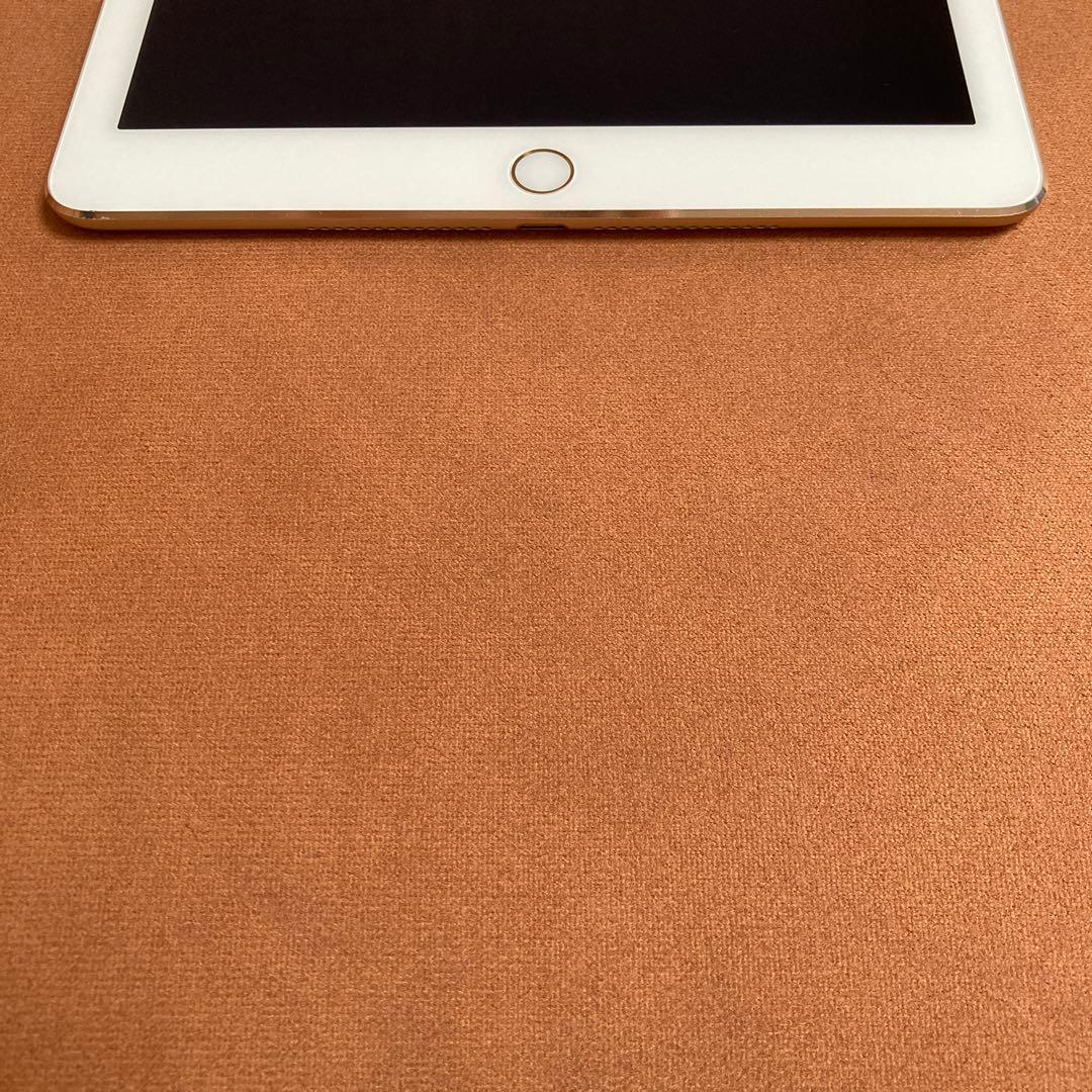 121【早い者勝ち】iPad Air2 第2世代 32GB au☆