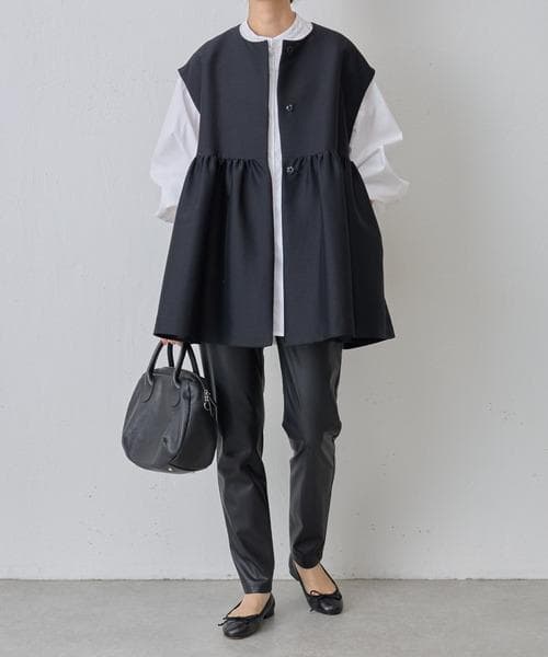 ビアズリー　新品タグ付き　裏起毛フェイクレザーレギンス