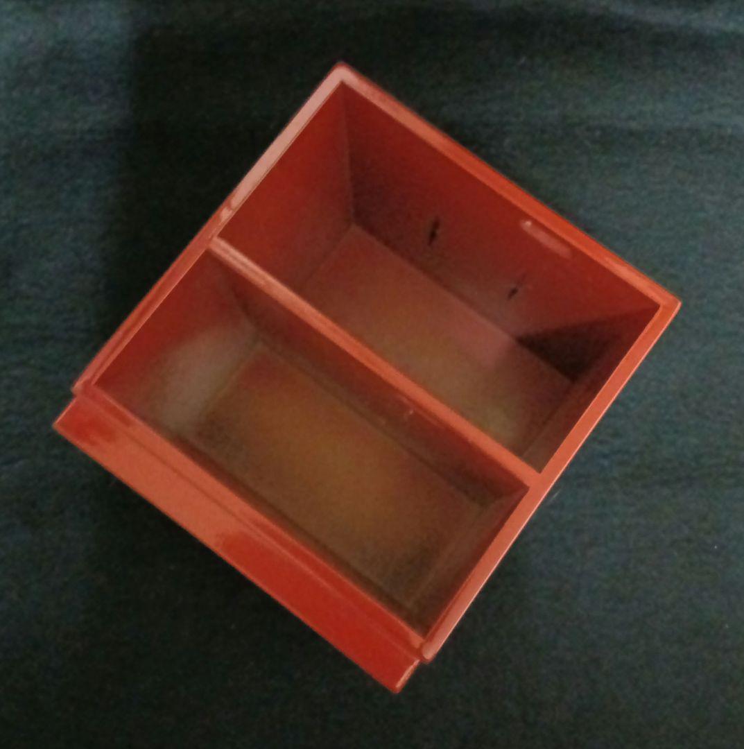 赤い漆器重箱 収納式 皿・箸付き