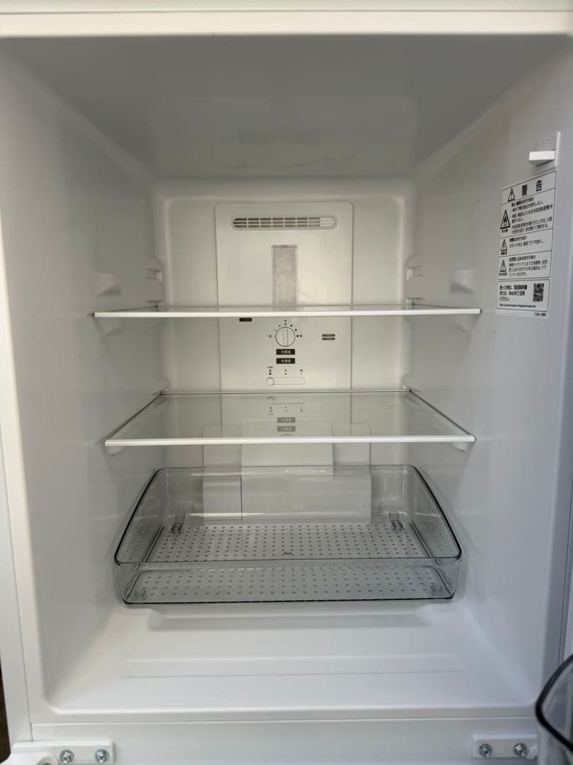 ぱ　　　SHARPホワイト 2ドア冷蔵庫　2022年式