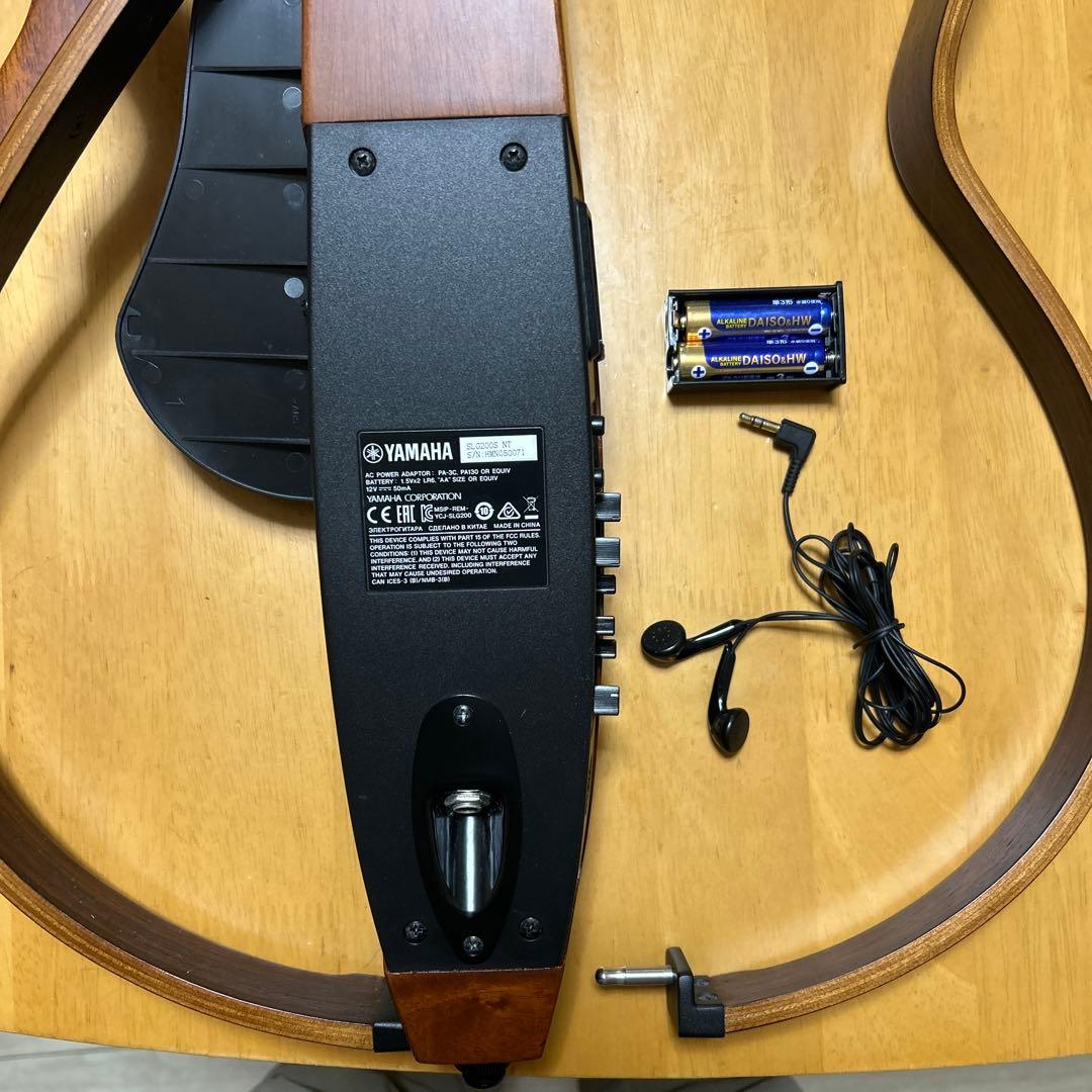 ヤマハ サイレントギター 極上品 単三電池でOK 付属品完備 SLG200S！