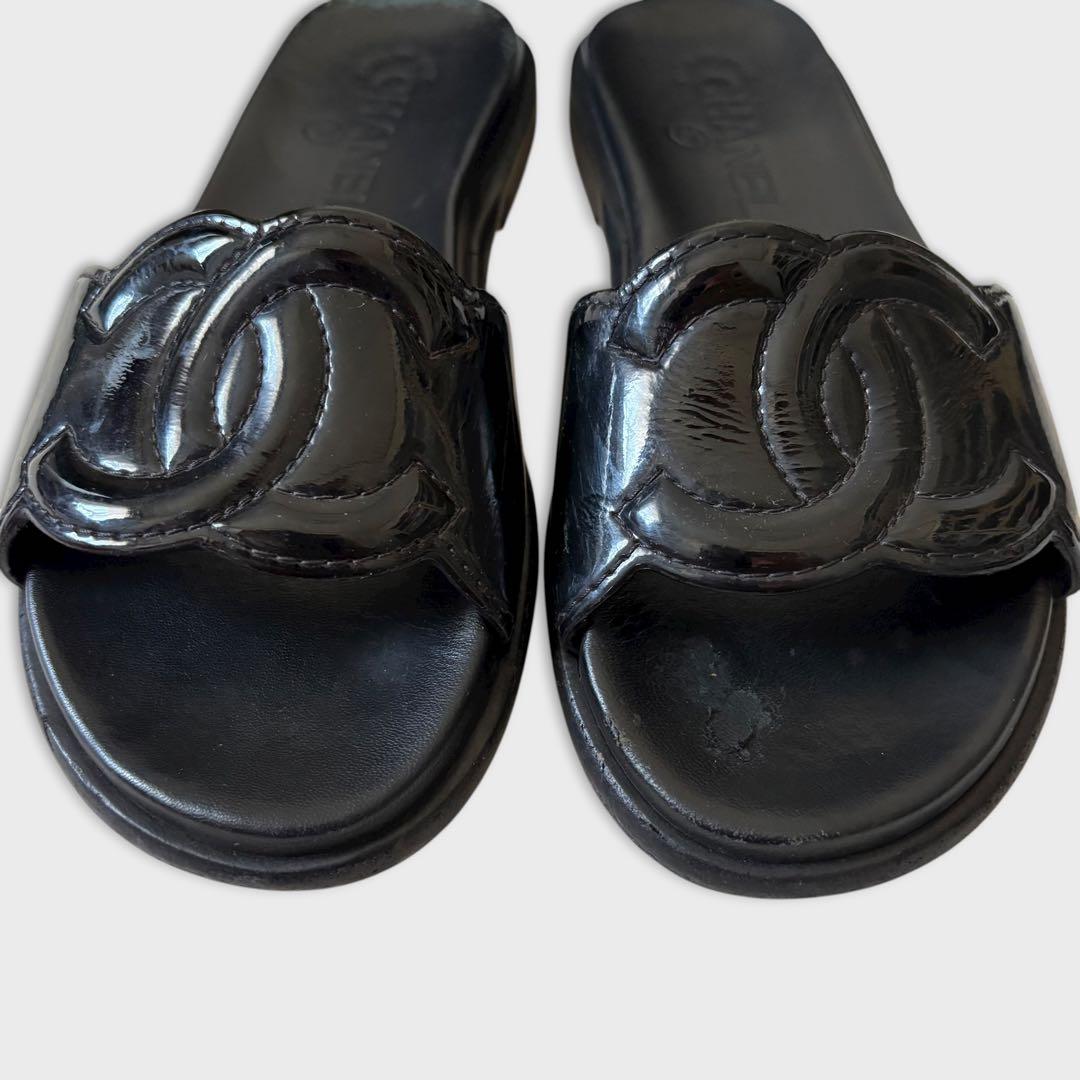 シャネル ココマーク フラットサンダル エナメル 23.5 箱付き