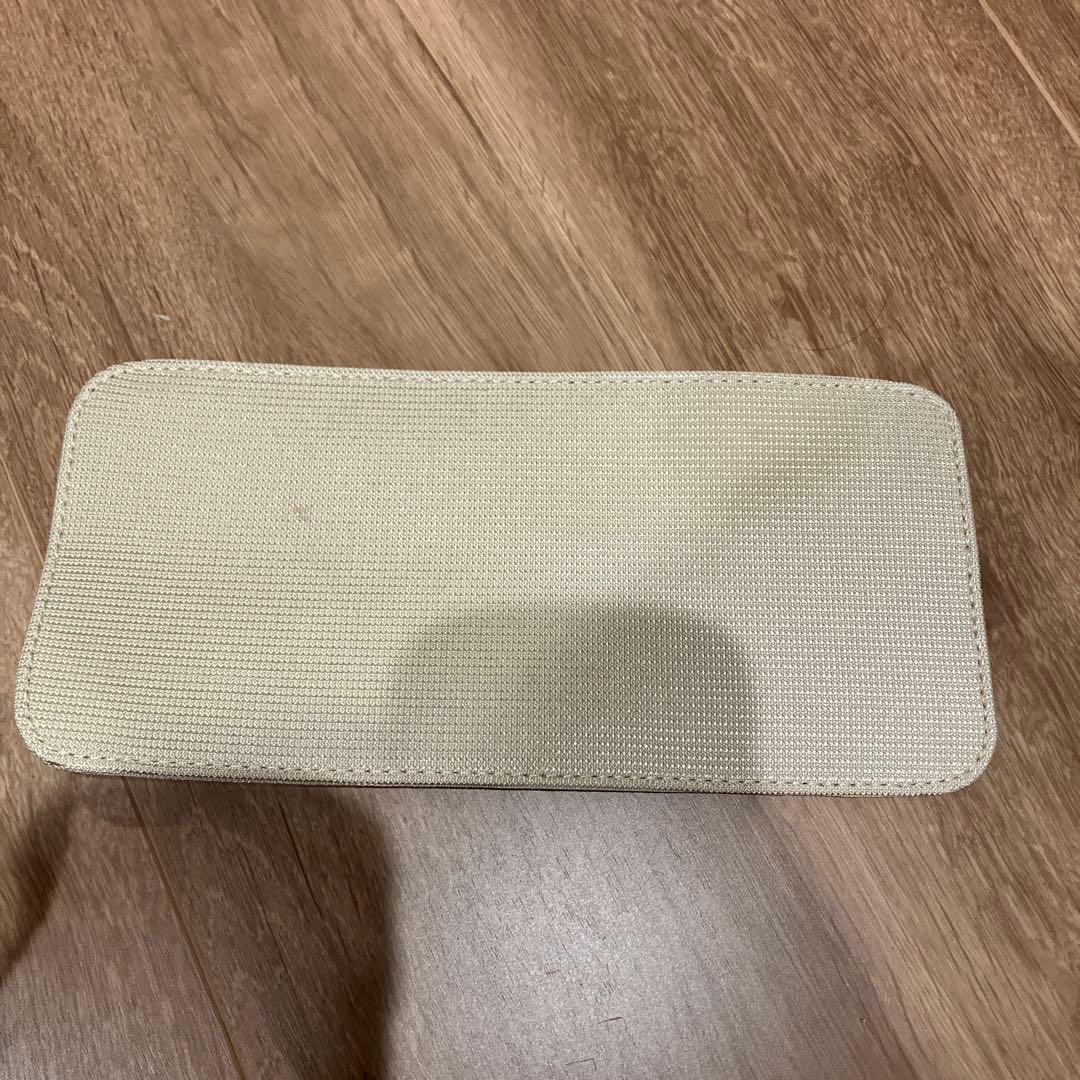 アンテプリマ　シルバー ビーズ パーティーバッグ