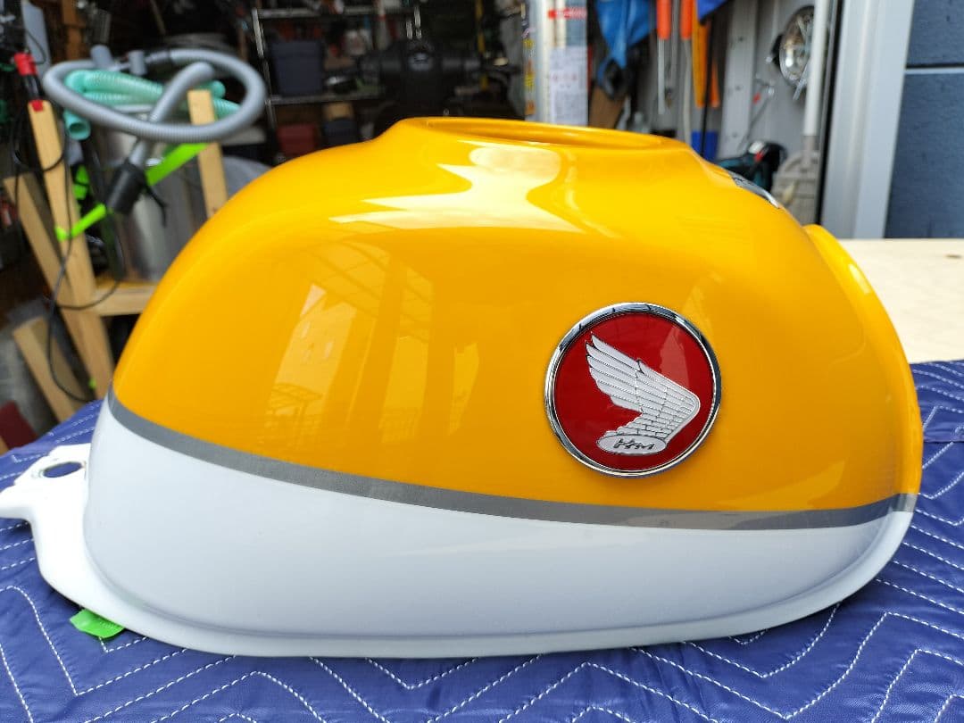 モンキー125 JB02 バナナイエロー　ガソリンタンク