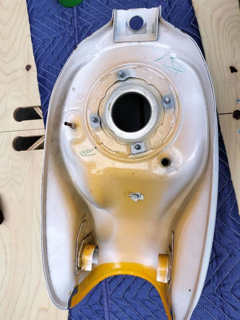 モンキー125 JB02 バナナイエロー　ガソリンタンク