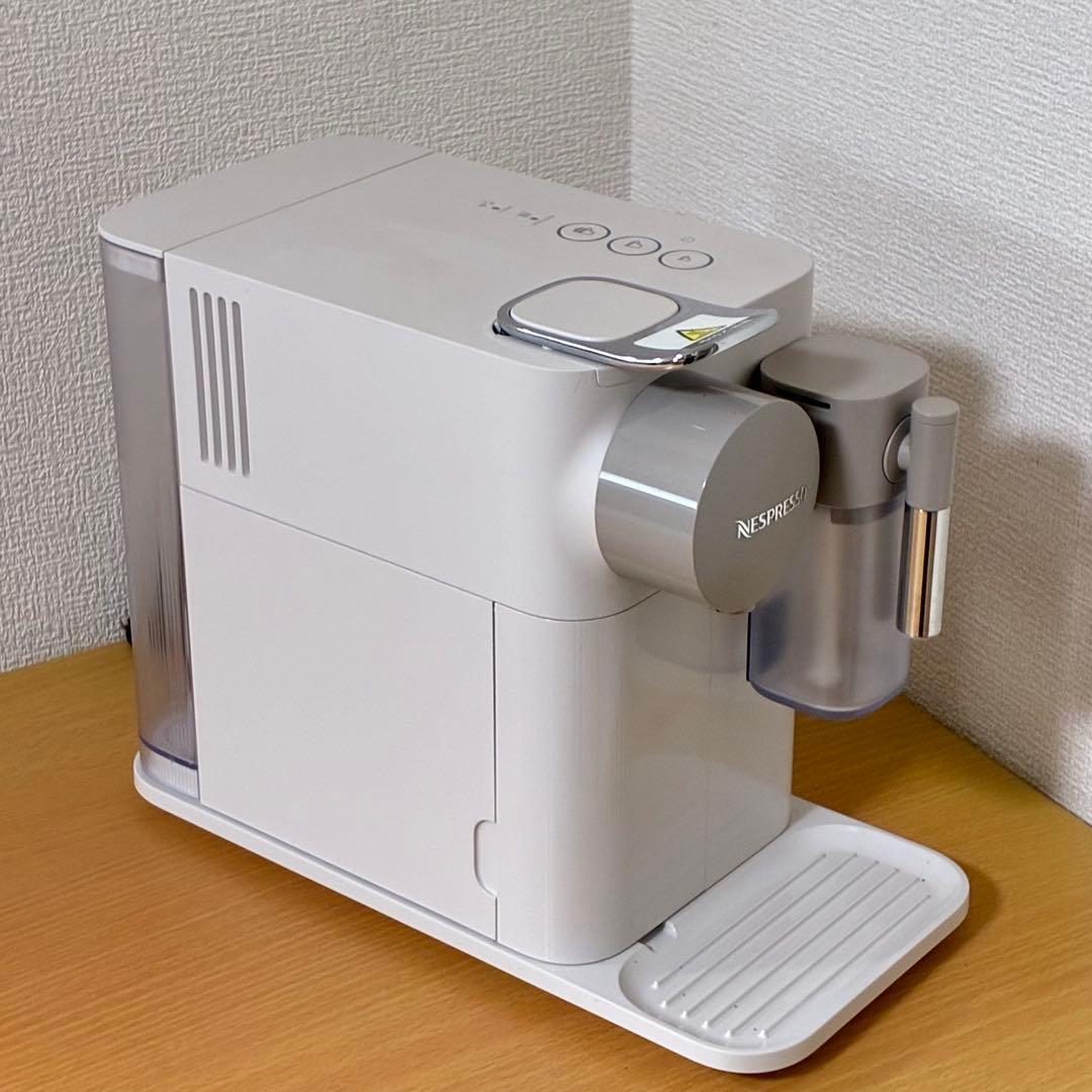 ネスプレッソ ラティシマワン カプセル式コーヒーメーカー F111