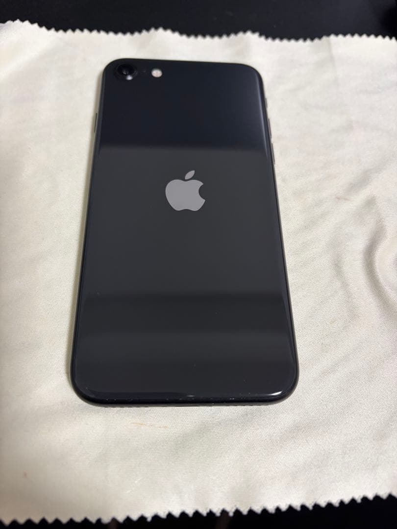 【美品】iPhoneSE 第2世代 64GB simフリー ブラック 修理歴無し