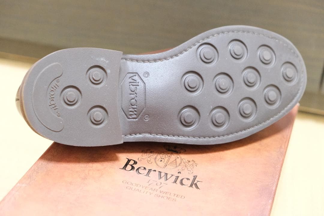 Berwick 1707 4477 ACVI ブラウン　UK5.5