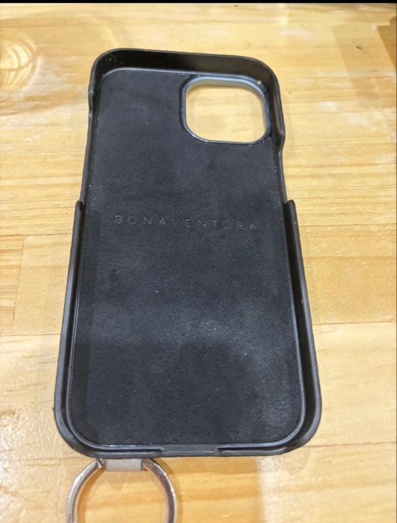 ボナベンチュラ　iPhone 15 ハンドル付きケース オリーブグリーン