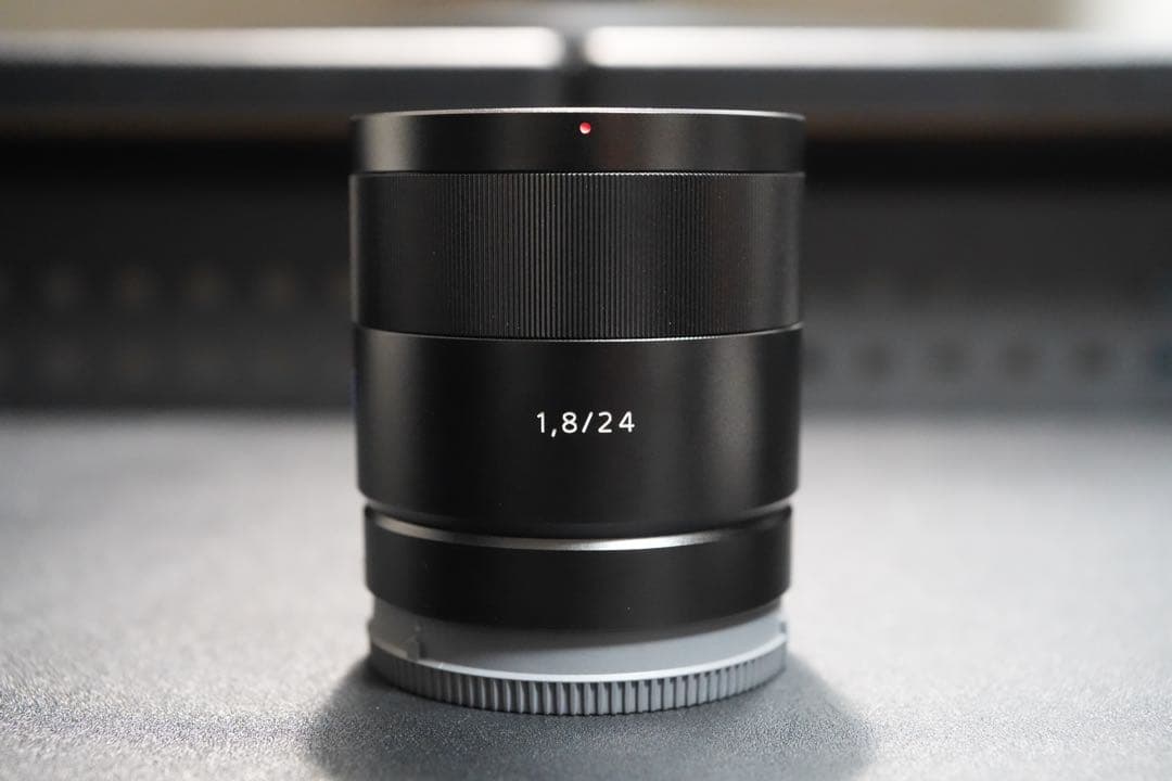 【美品】 Sonnar T* 24mm F1.8 ZA ＋ LHP-1