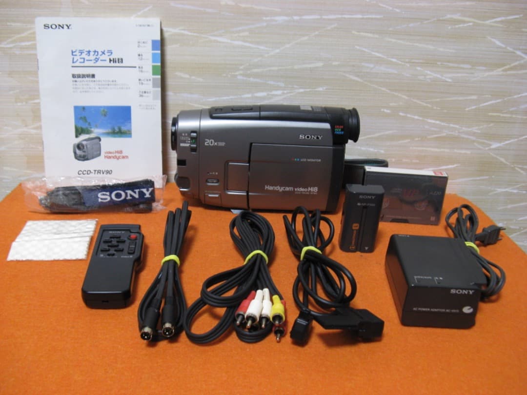 動作OK❗️☆SONYの液晶Hi8/8ミリビデオカメラ・CCD-TRV90