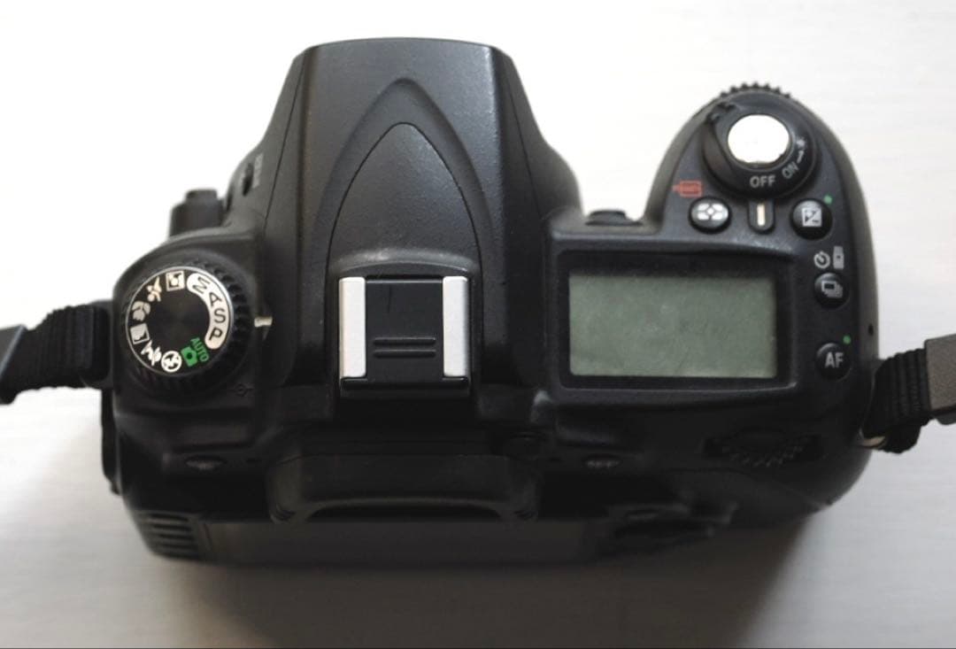 Nikon D90 デジタル一眼レフカメラ　レンズ付