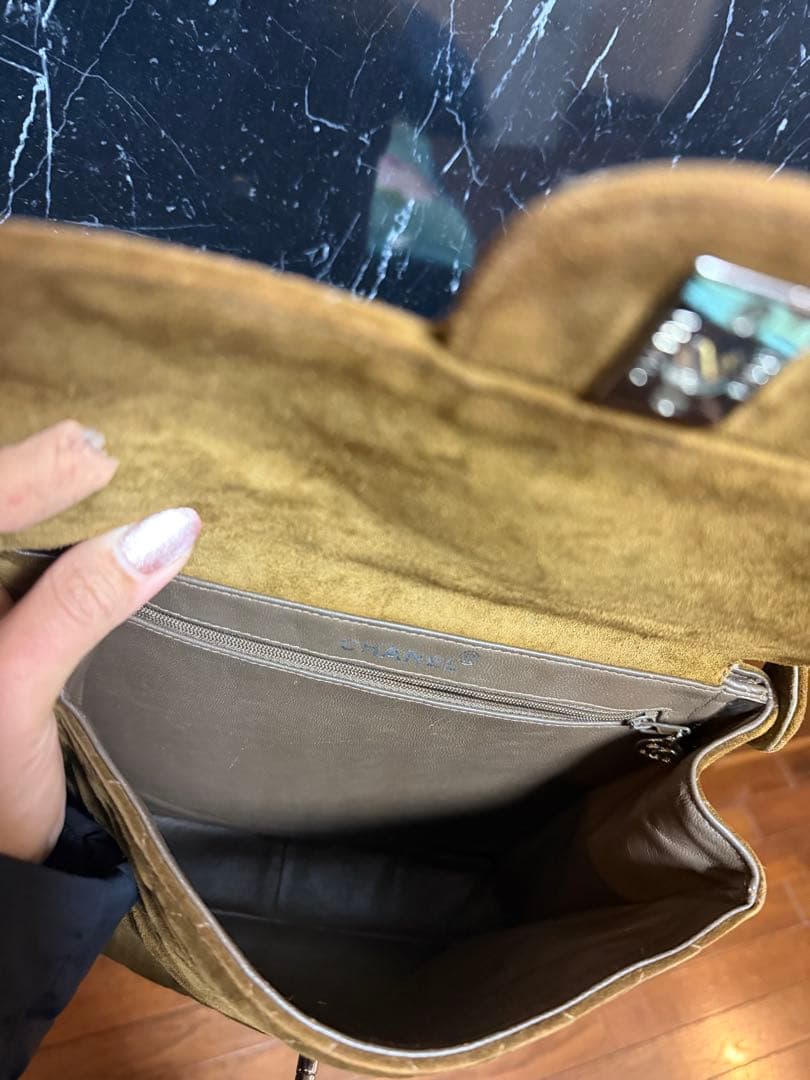 CHANEL ブラウン スエード ショルダーバッグ