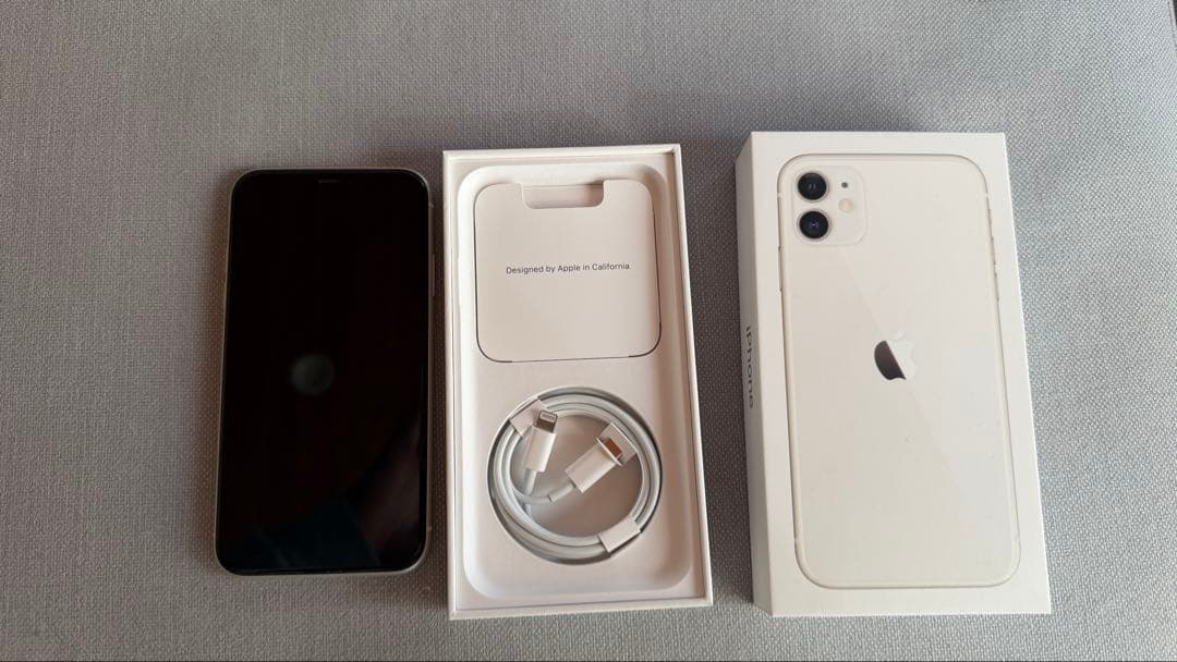 iPhone11 128GB ホワイト　容量80% 付属品未使用