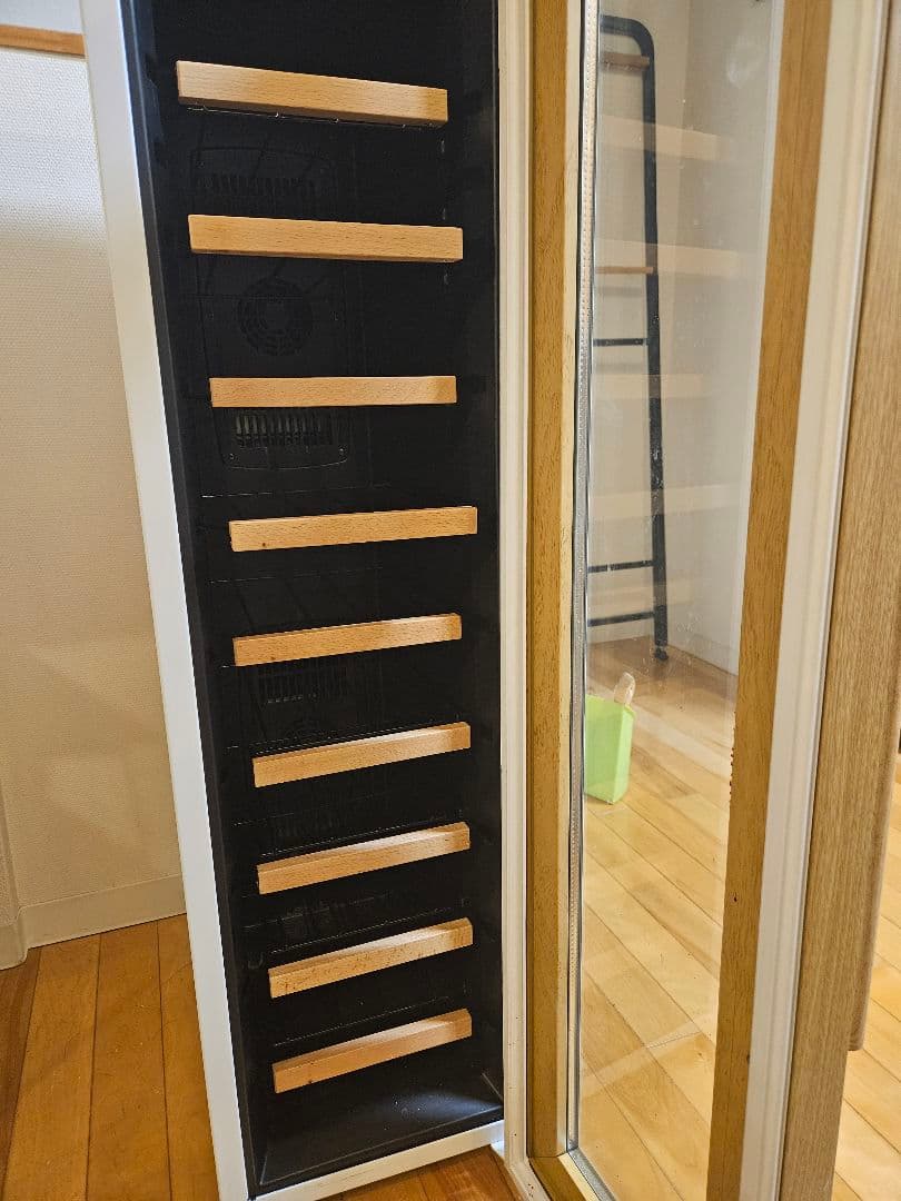 中古美品デバイスタイル ワインセラー ホワイト CF-P18W-W