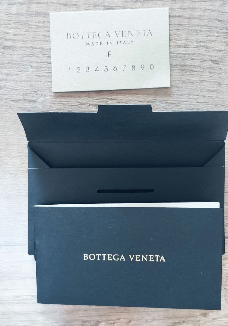 【新品未使用】Bottega Veneta ブラックレザー キーホルダー