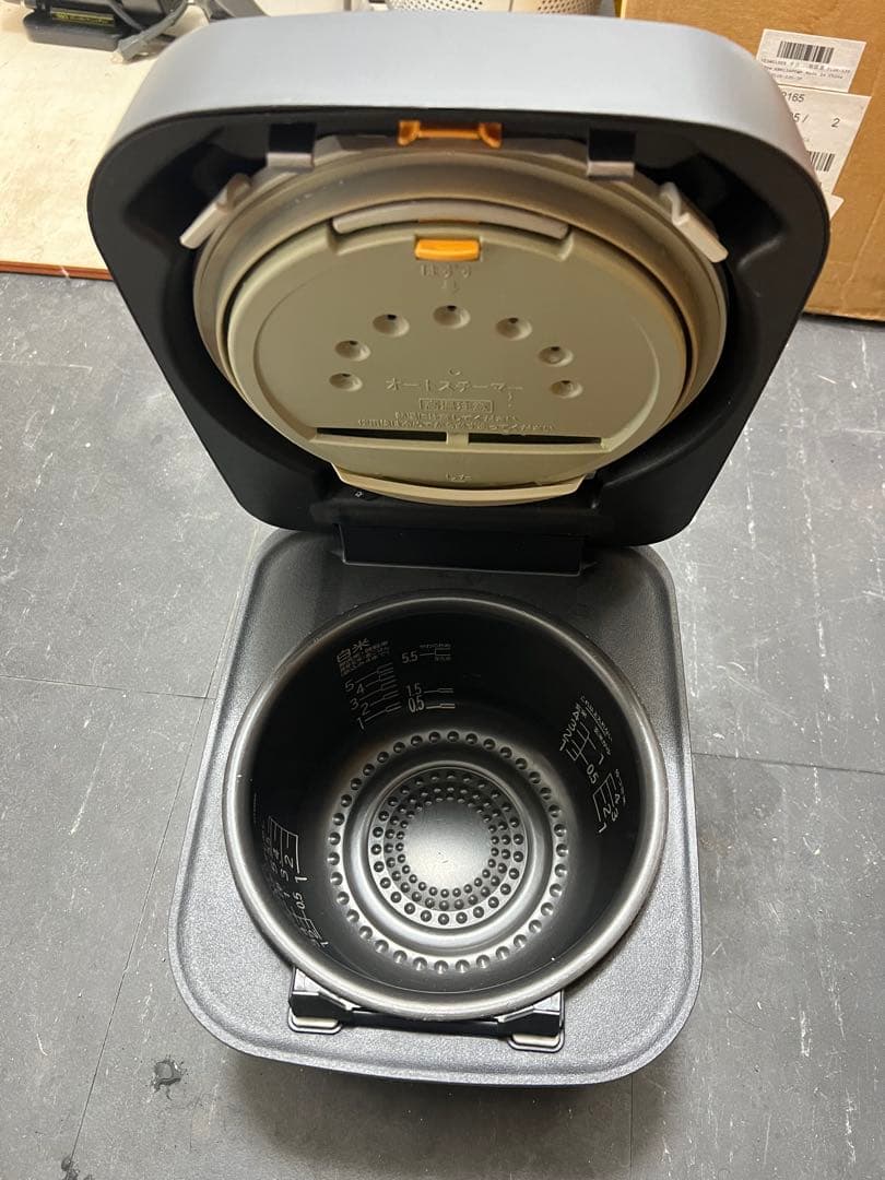 2022年製！日立 IHジャー炊飯器 5.5合炊き 1.0L RZ-V100FM