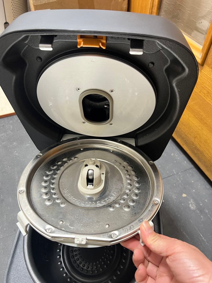 2022年製！日立 IHジャー炊飯器 5.5合炊き 1.0L RZ-V100FM