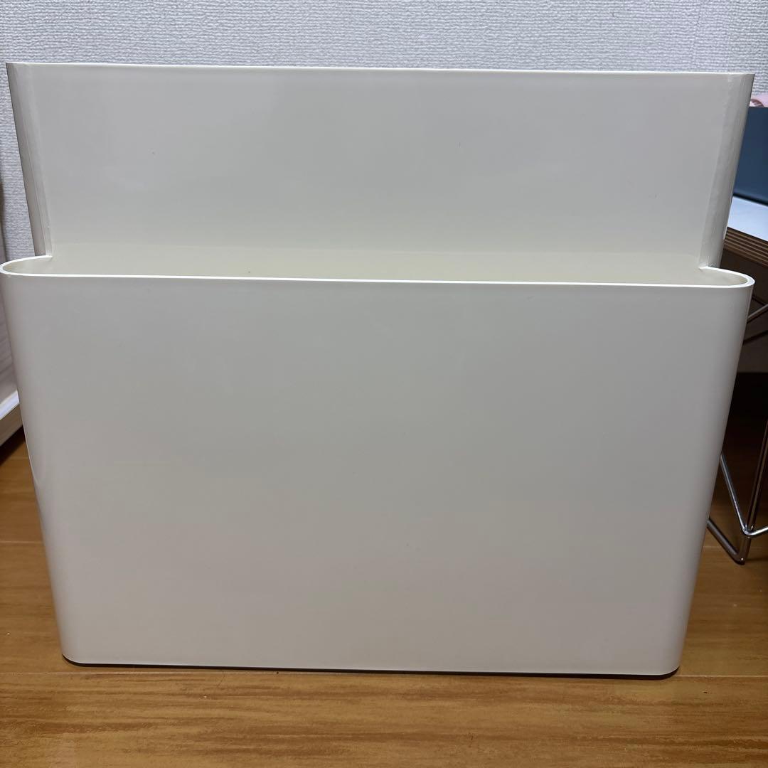 【期間限定値下げ中】Kartell風　ホワイト マガジンラック