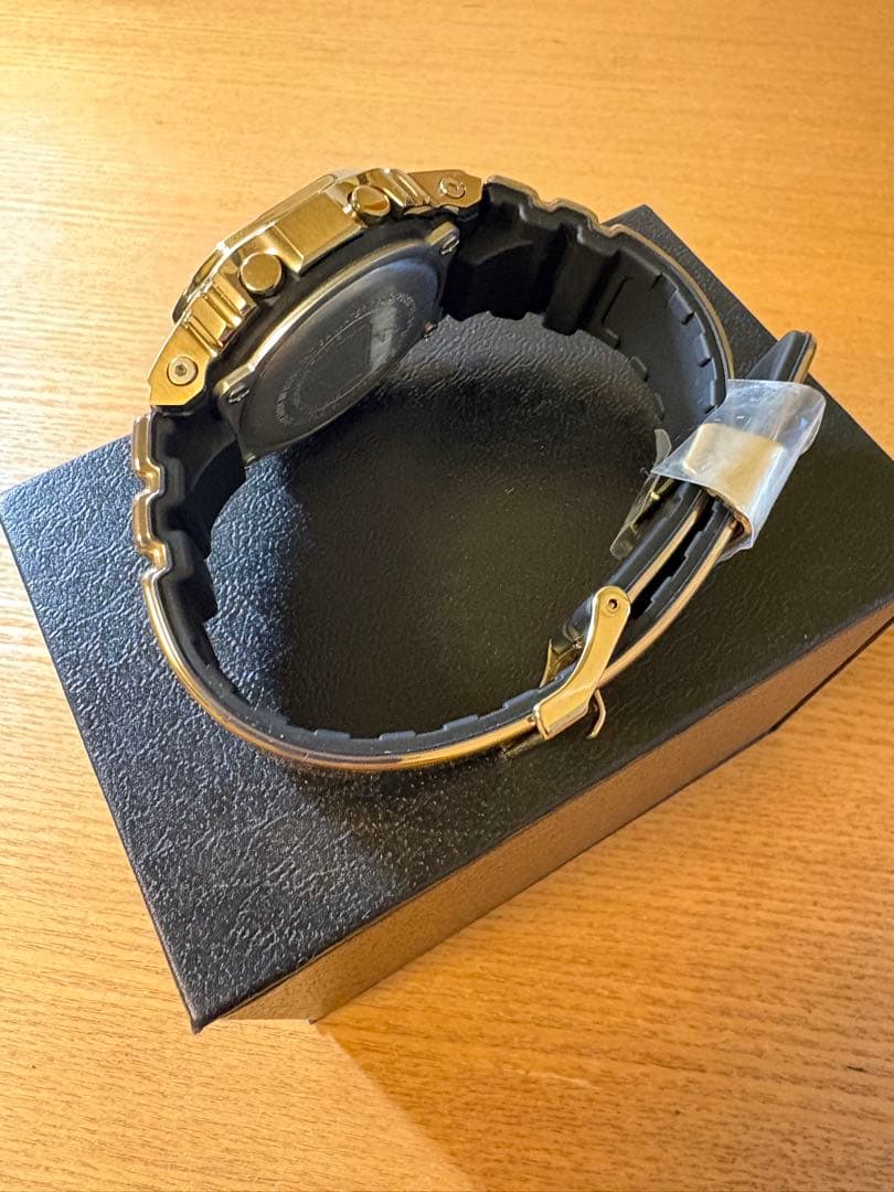 CASIO G-SHOCK GM-5600YMG-9JF ゴールド