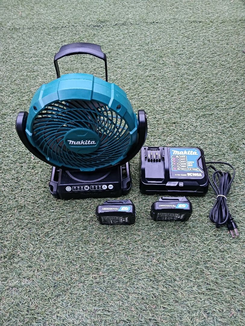 値下げします。‼️Makita 充電式ファン バッテリー2個付き
