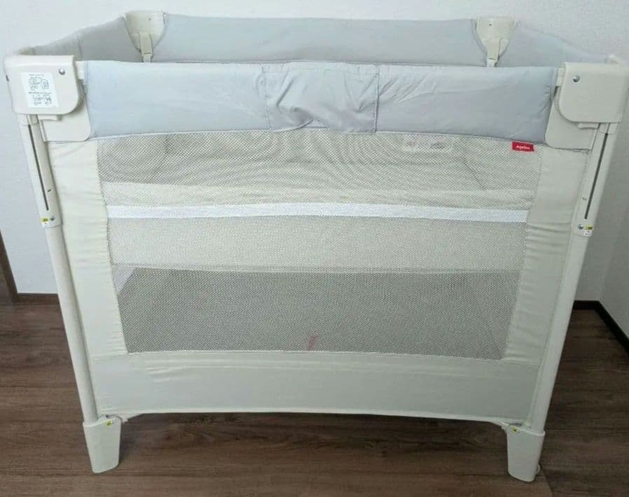 アップリカ ココネルエアー ベビーベッド ホワイトグレー